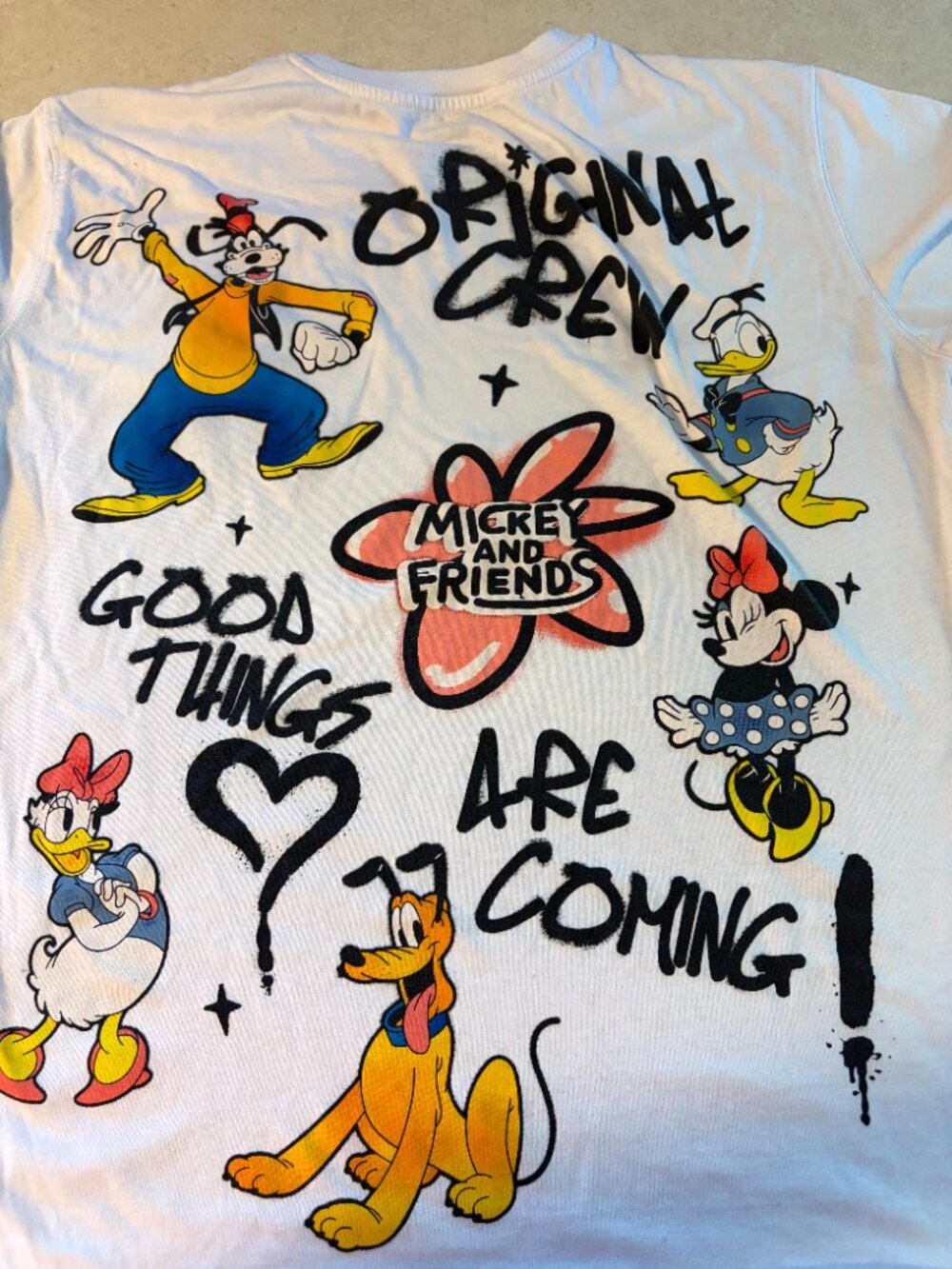 DISNEY Mickey Mouse and Friends T-Shirt Juniors XL - Embroidered Mickey on Front